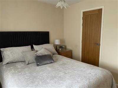 Master bedroom front double: